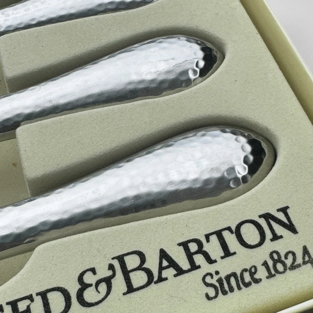 Reed & Barton Hammered Antique 4 Piece Steak Knife Set in Box Stainless Steel